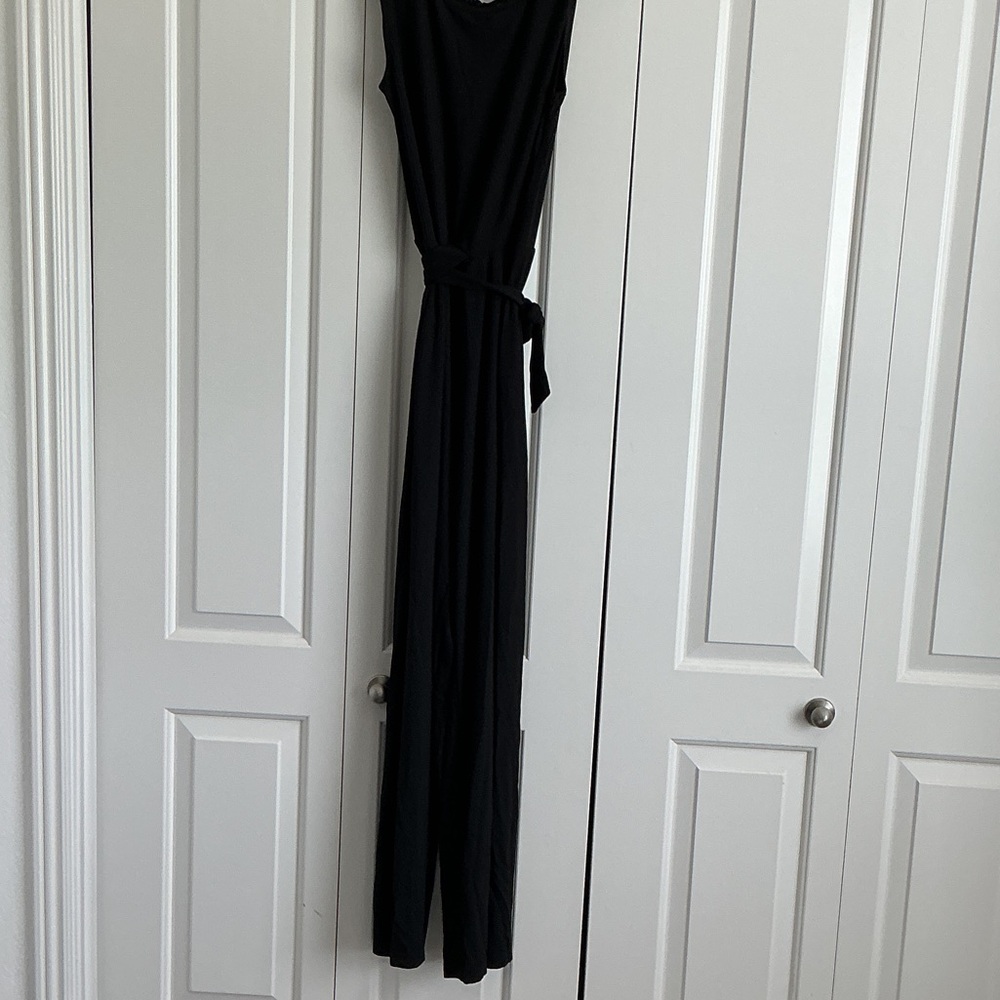 Zaful Black Sleeveless Jumpsuit Small